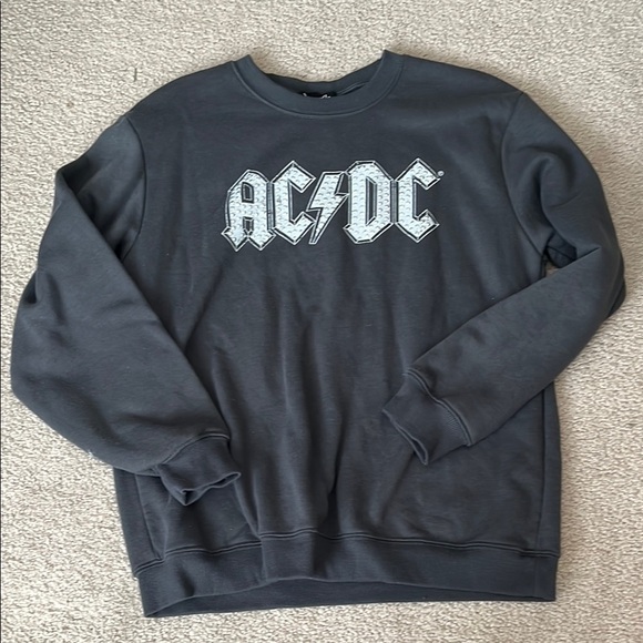 “Vinyl Icons- AC/DC Crew Neck sweatshirt medium” - Picture 1 of 6